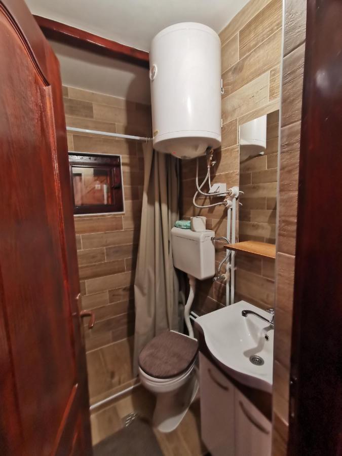Vila Tijana Mitrovac Extérieur photo